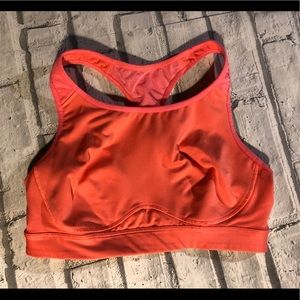 Bundle of TWO old navy active go dry bra 💐